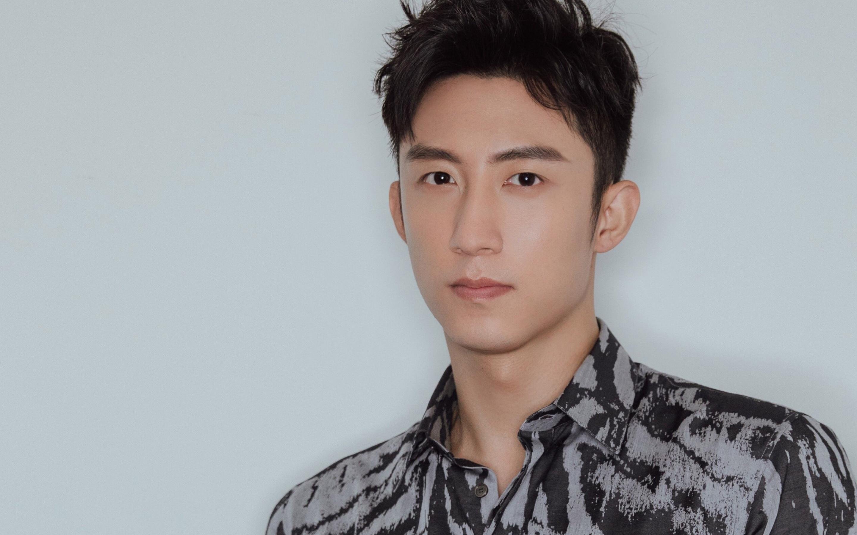 弗兰:凭借敏锐的场上判断,他帮助全黑队迅速掌控比赛节奏,弗兰效力过哪些球队