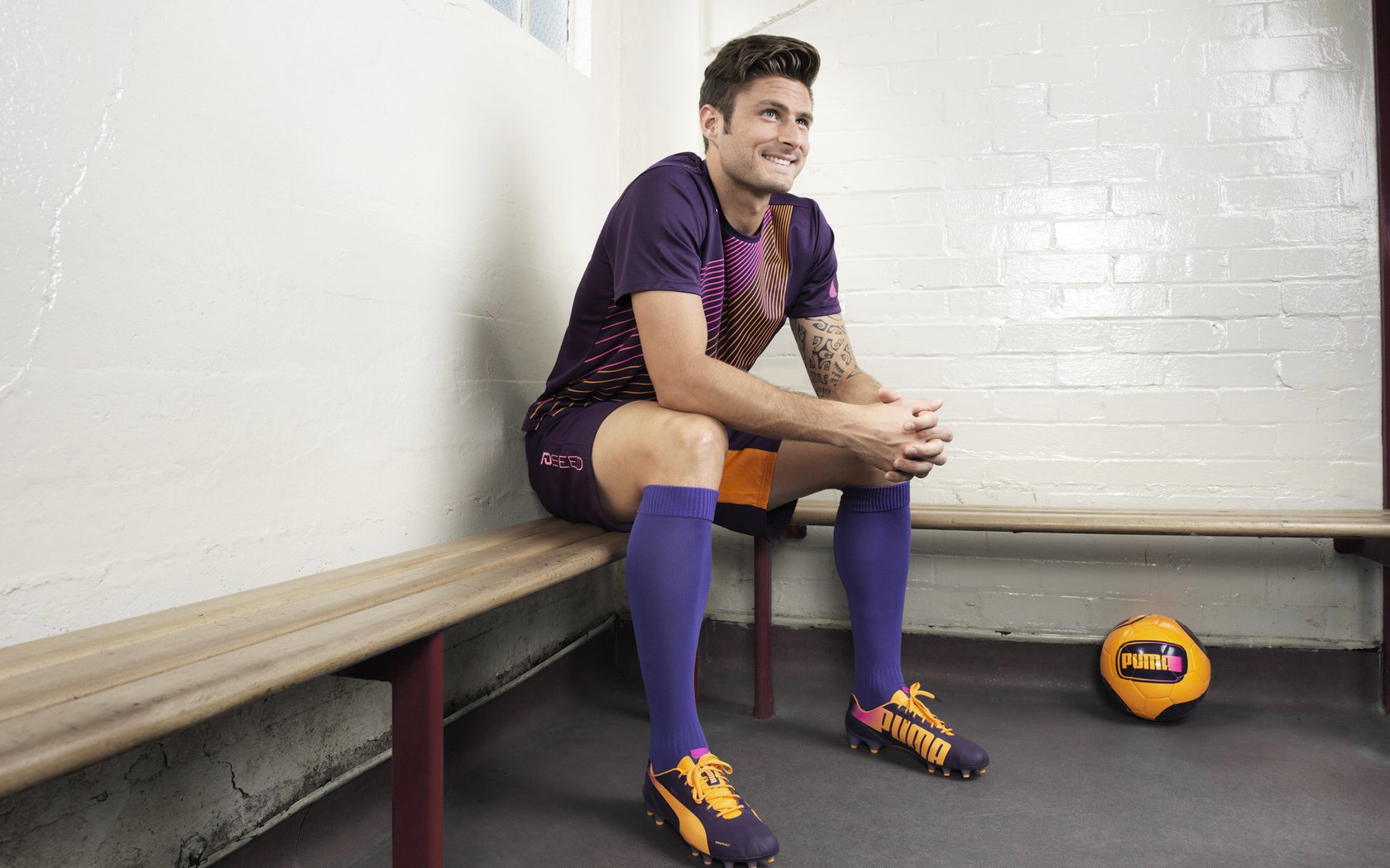 防守协同能力是体系球队的基础，协助防守